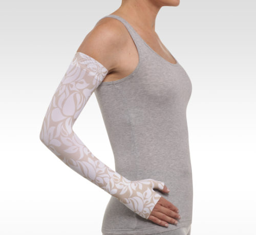 compression sleeve with glove